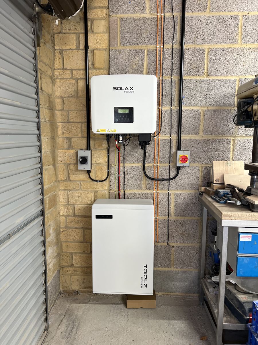 Solar and battery setup installed by Activolt