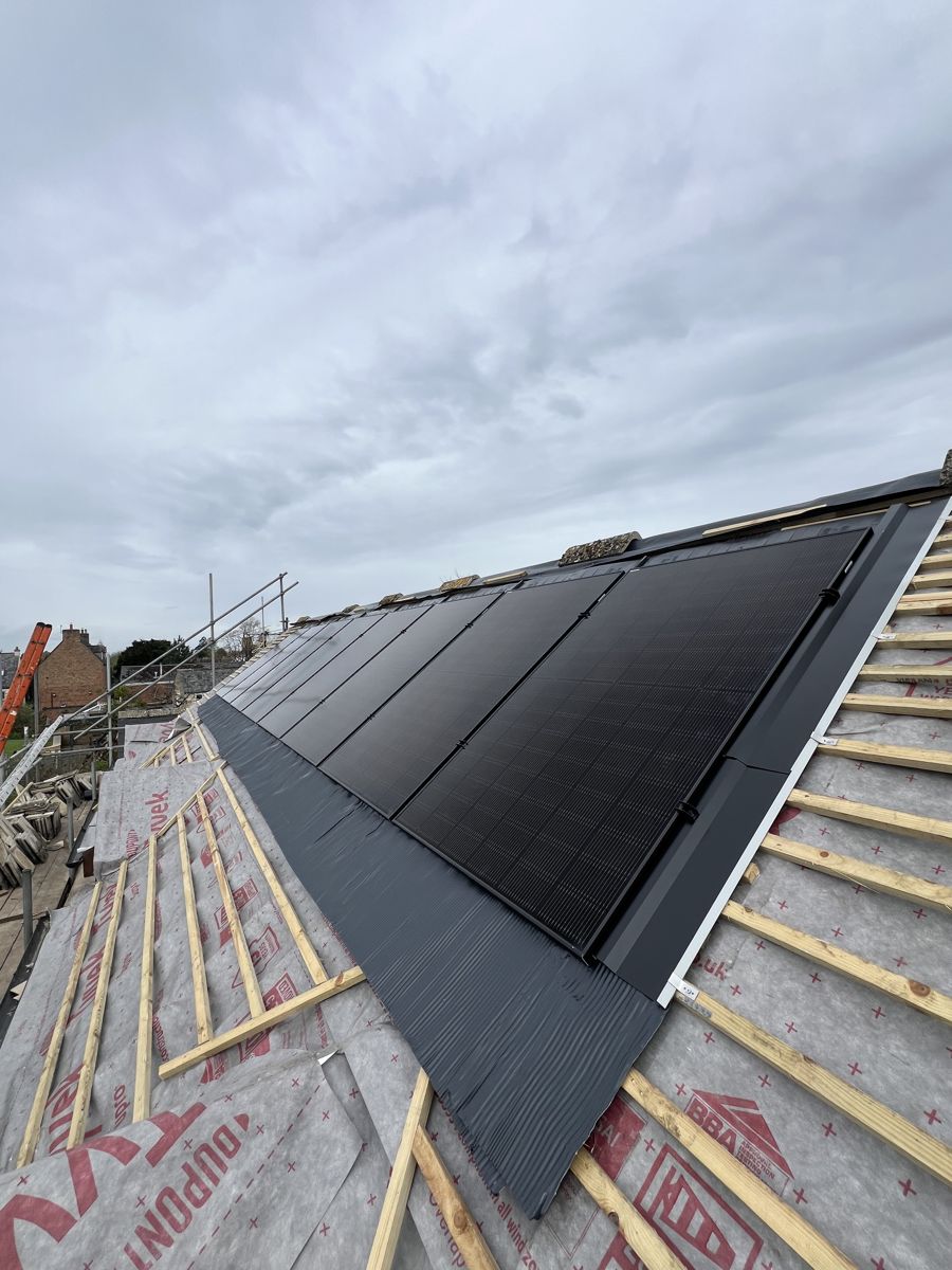 Solar and battery setup installed by Activolt
